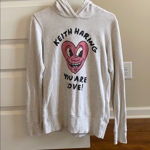 Light grey grey sweatshirt with heart print